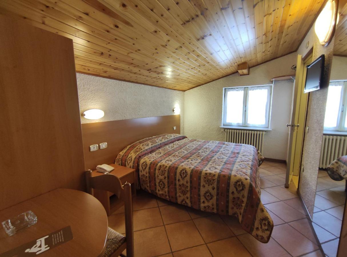 Hotel Milano Пьяццаторре Экстерьер фото